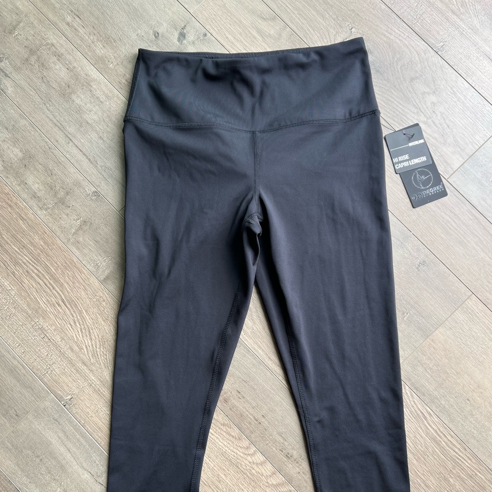 90 Degree by Reflex hi Rise Capri Length Leggings